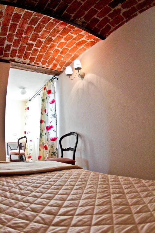 Agriturismo Rivella バルバレスコ 部屋 写真